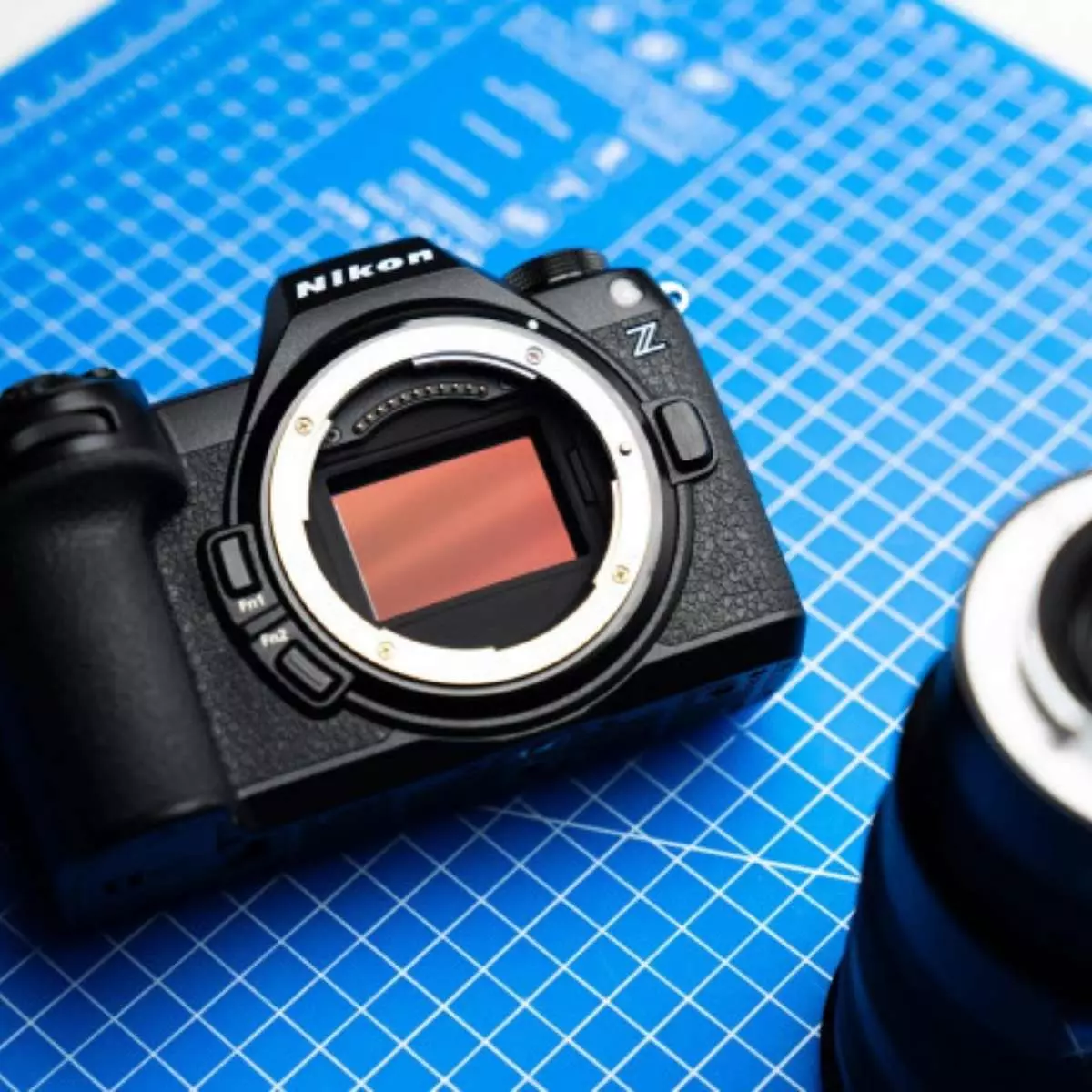 Keunggulan Sensor Partially Stacked CMOS