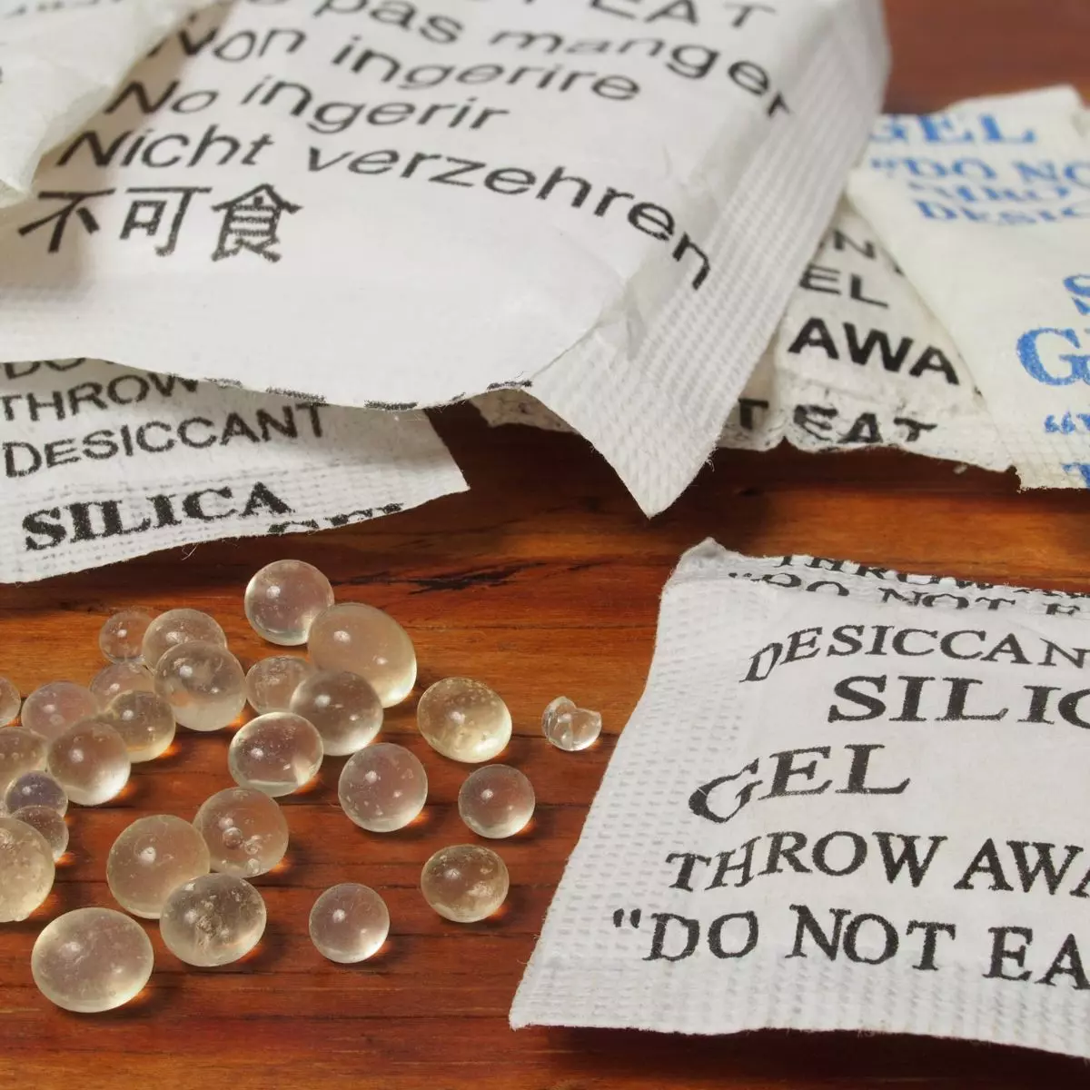 Gunakan Silica Gel untuk Menjaga Kelembapan