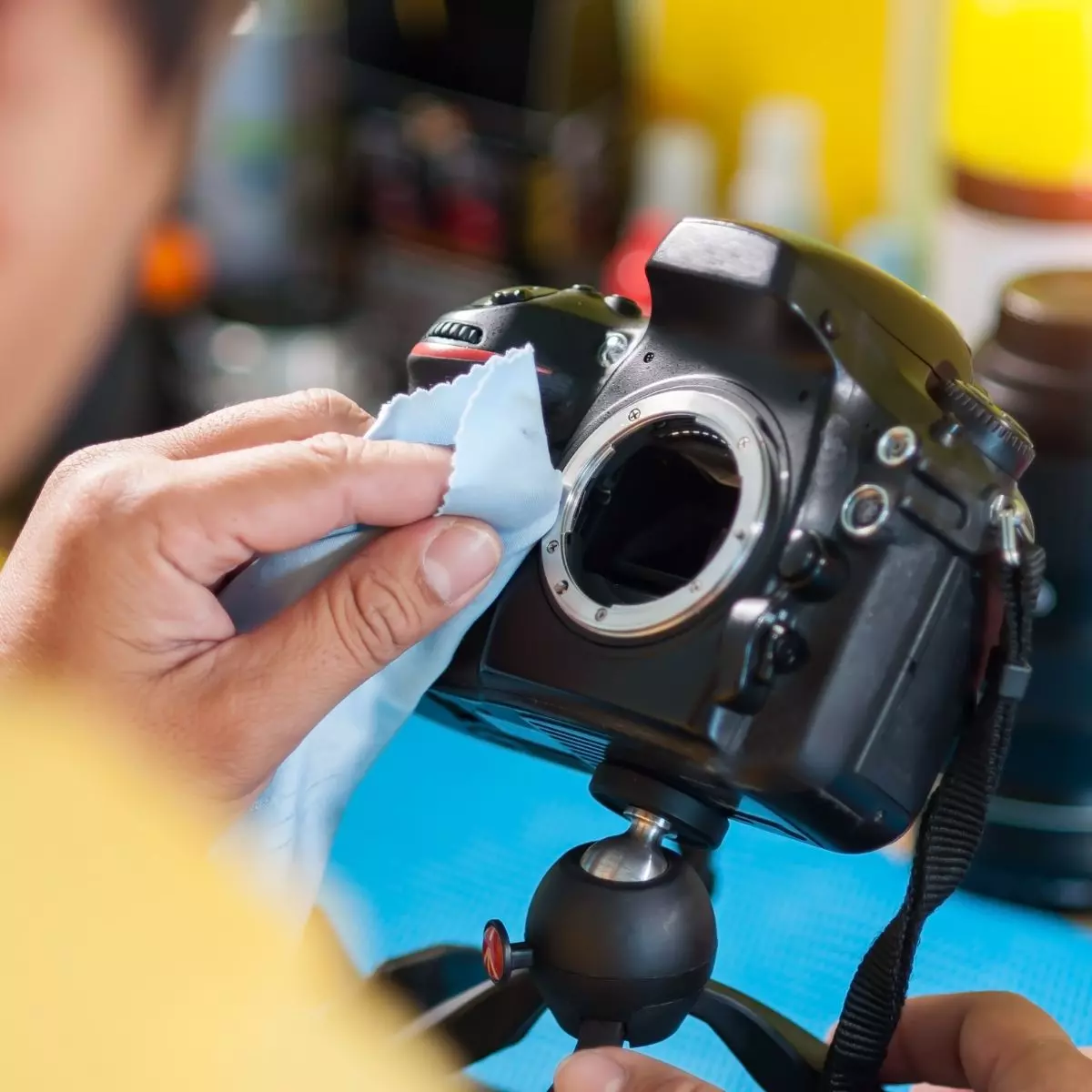  Jaga Kebersihan Kamera Sebelum Menyimpan