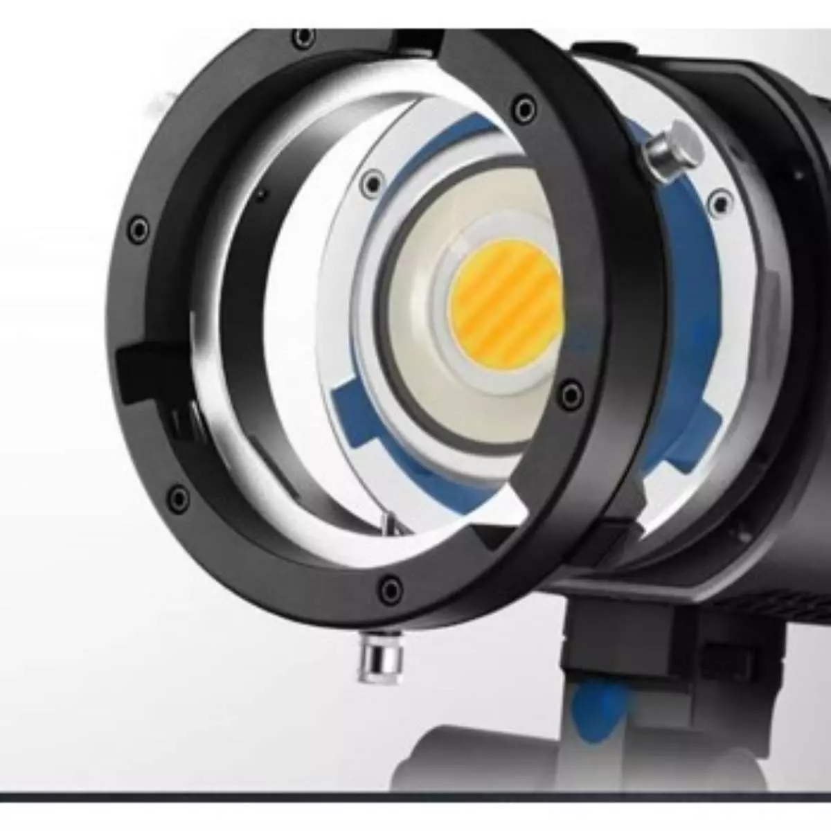 Apa yang Membuat Neewer MS60B Berbeda?