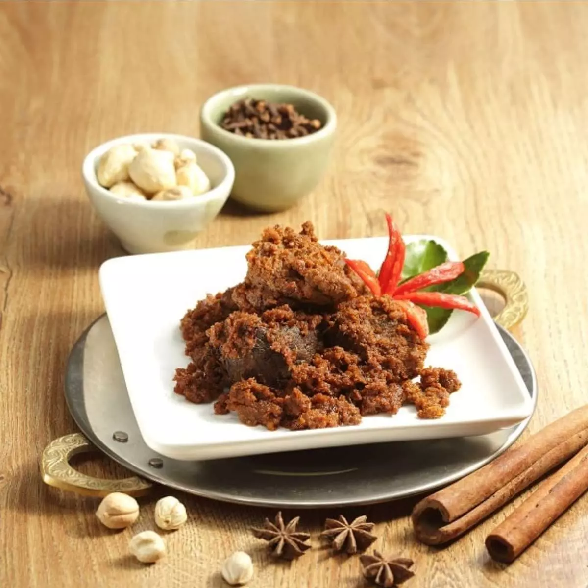 Gunakan Properti untuk Memperindah Foto