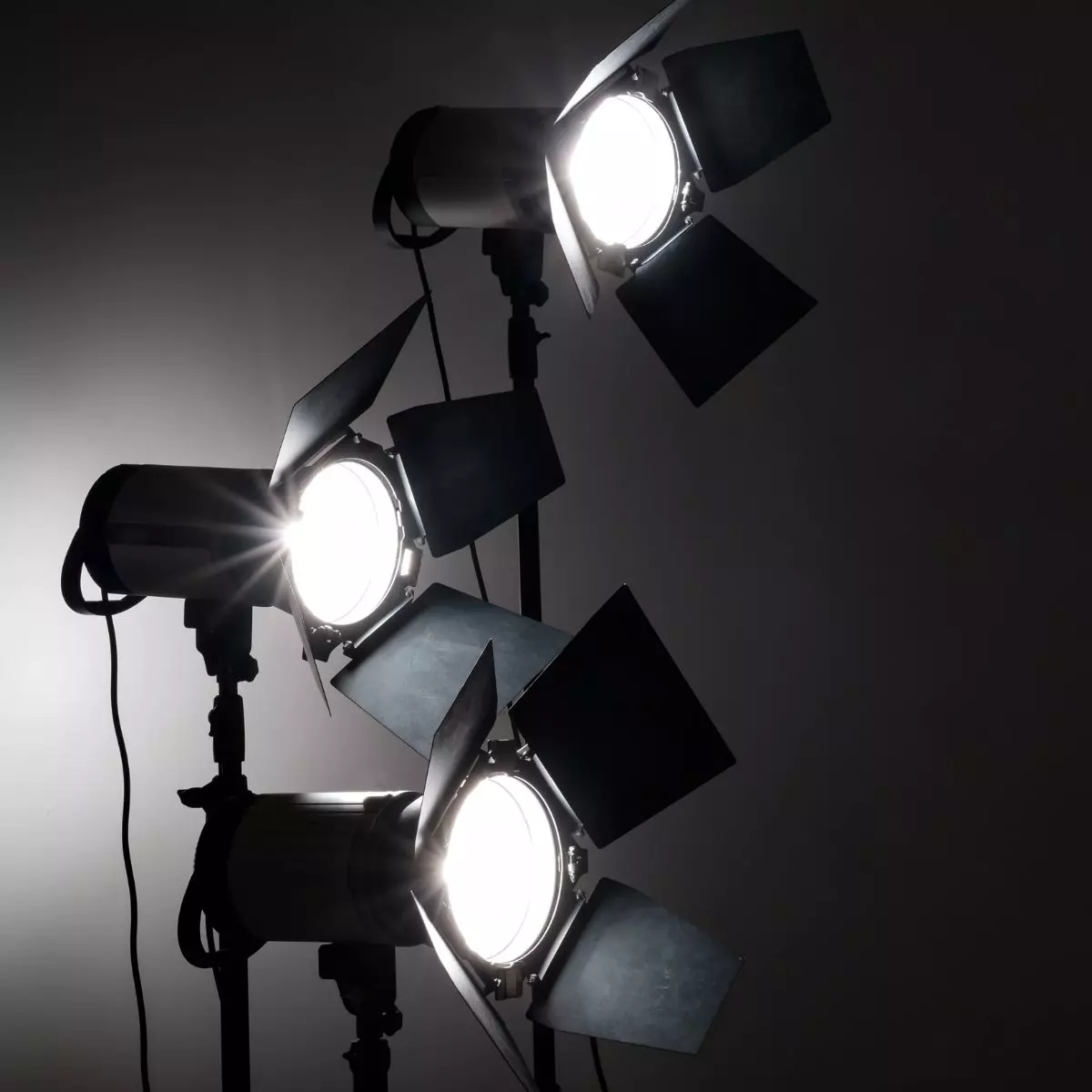 7. Gunakan Sumber Cahaya Tambahan