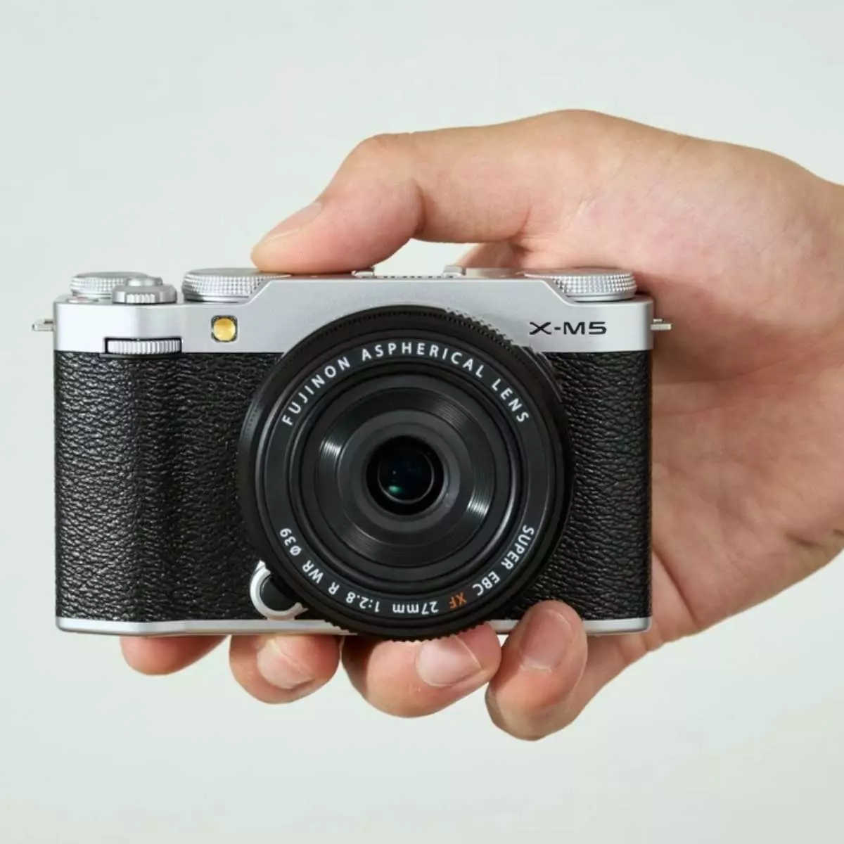 Desain Kompak dan Ringan