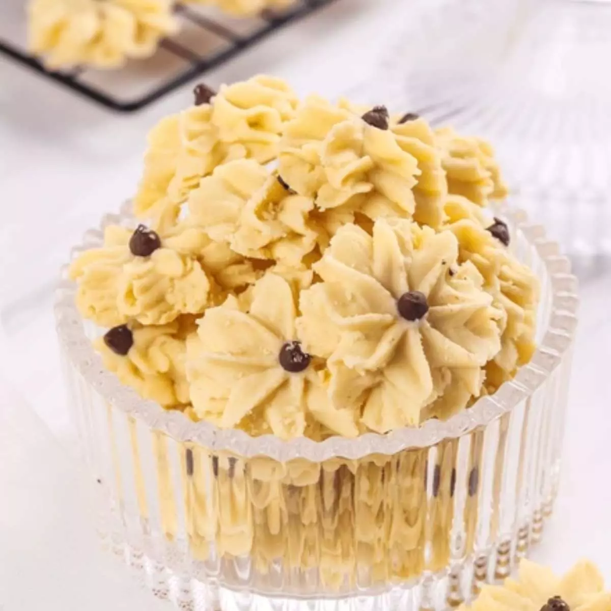 Persiapan Sebelum Memotret Kue Lebaran dengan Teknik Flat Lay 