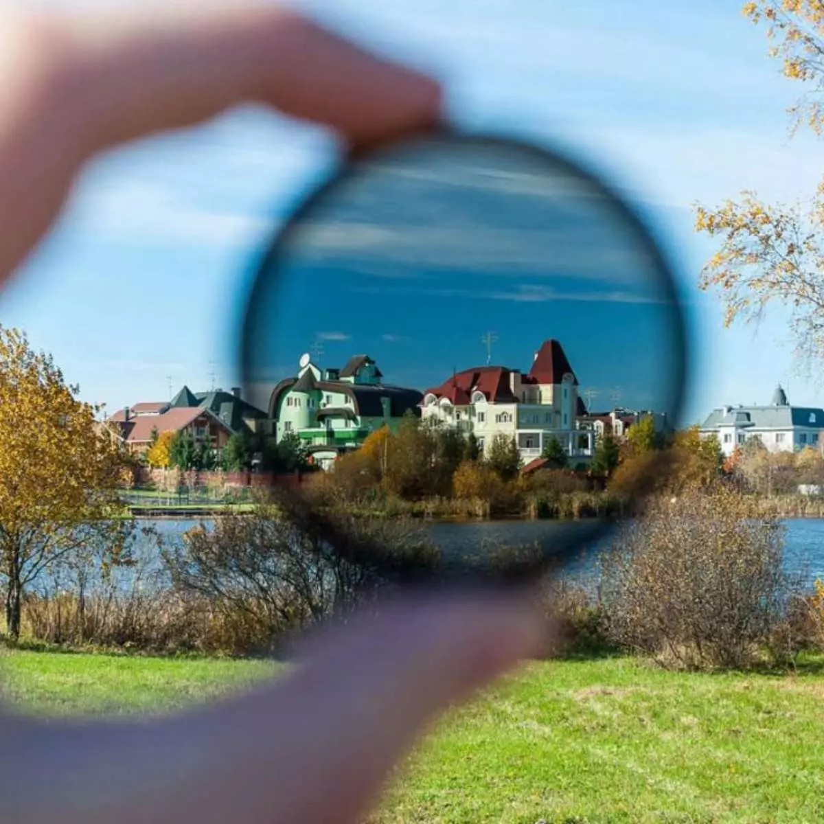 Mengubah Perspektif Foto dengan Filter Film