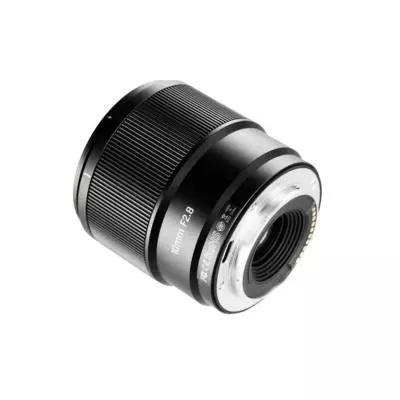 Perbandingan dengan Lensa Sejenis