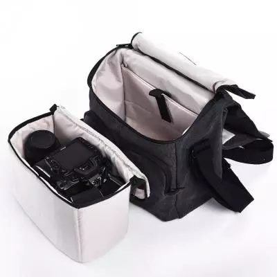 Perbedaan Tas Kamera dengan Tas Biasa