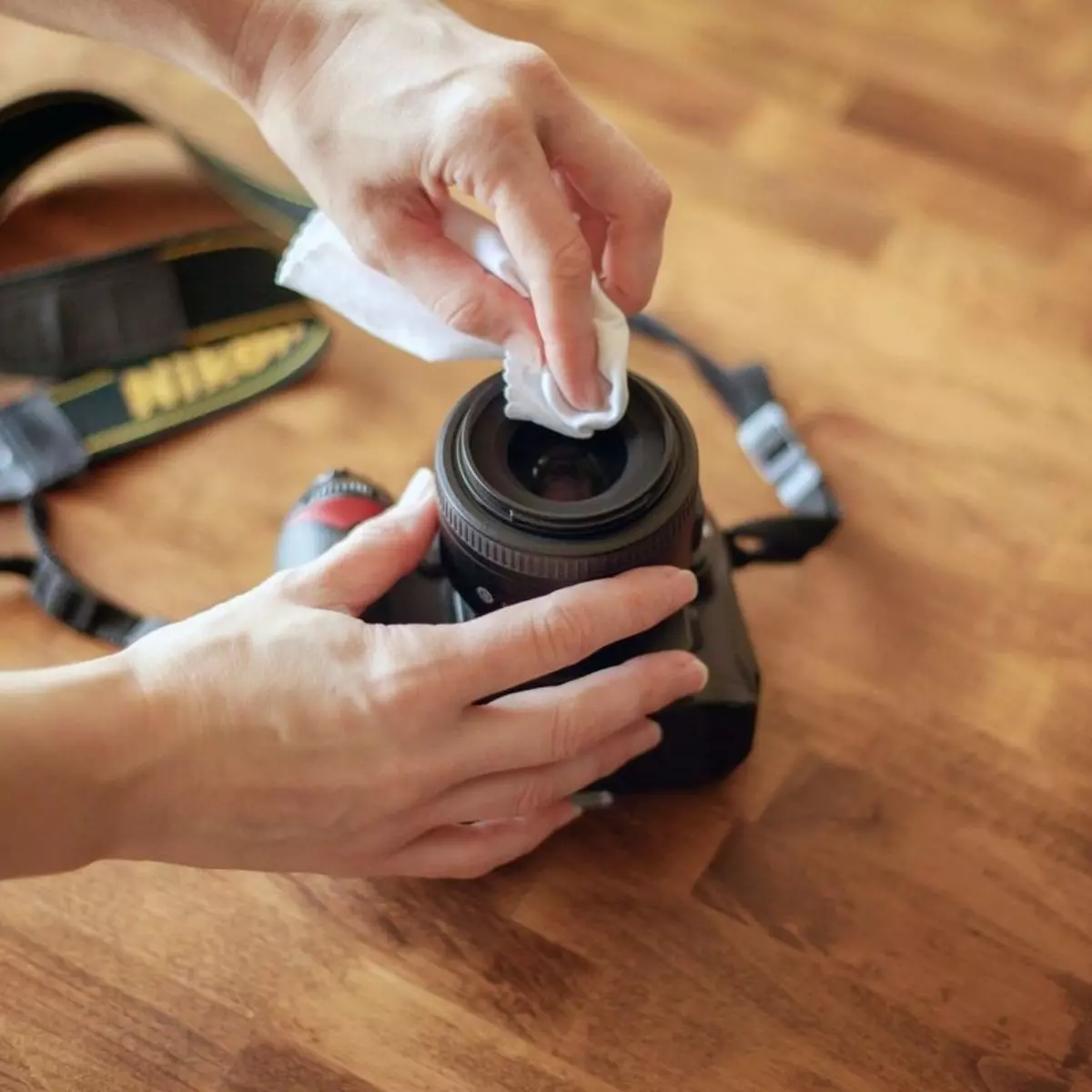 Mengapa Membersihkan Lensa Kamera Harus Dilakukan dengan Benar