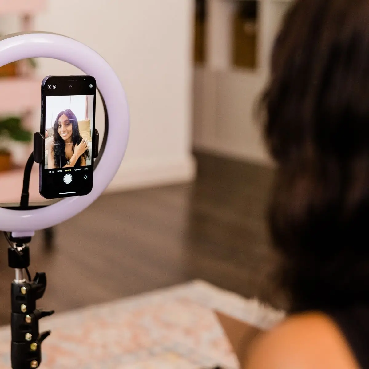 Mengapa Ring Light Penting untuk Kualitas Konten Anda?