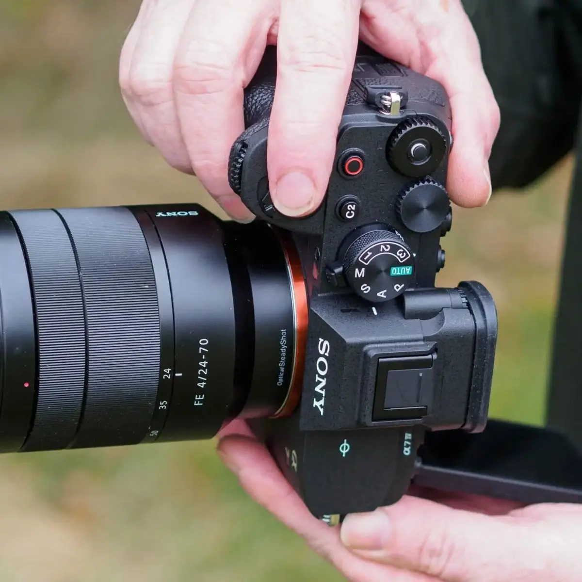 7 Alasan Sony Alpha 7 IV Layak Dibeli untuk Foto dan Video